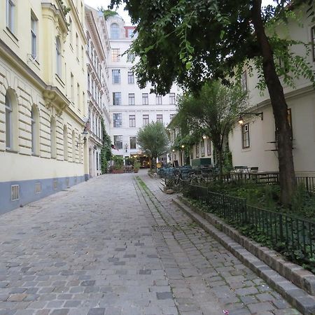 Ferienwohnungen Spittelberg Schrankgasse Відень Номер фото