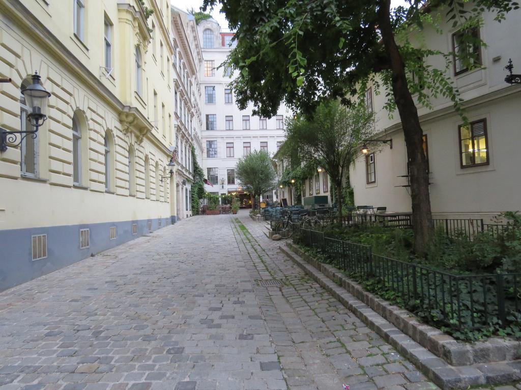 Ferienwohnungen Spittelberg Schrankgasse Відень Номер фото